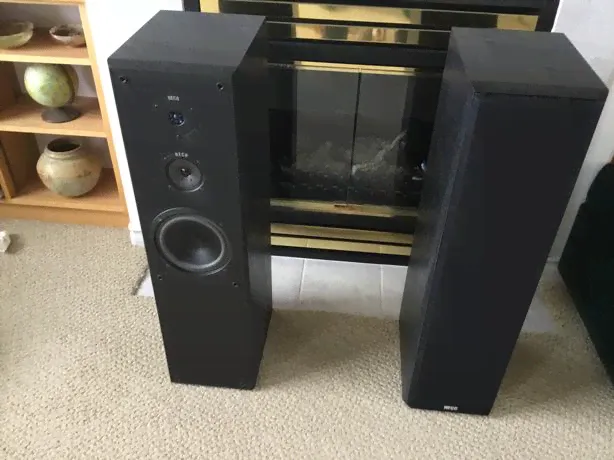 $25 · HECO SPIRIT 200 SPEAKER SYSTEM-4